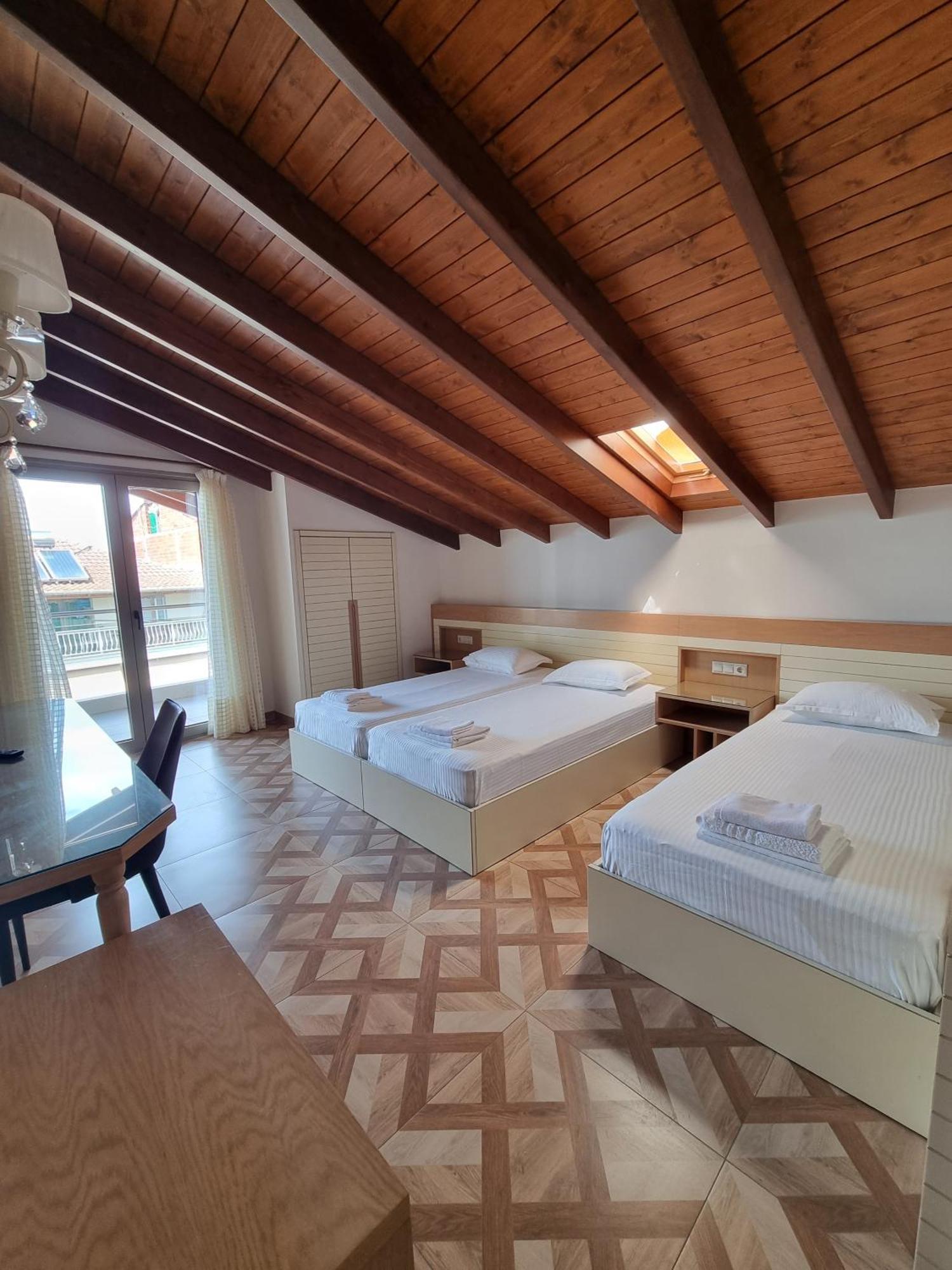 Sissy'S Boutique Apartments Paralía المظهر الخارجي الصورة
